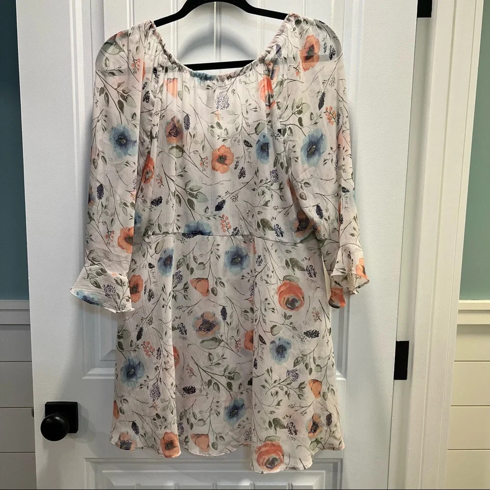 Jessica Simpson Maternity top. Size Medium. - Picture 6 of 9
